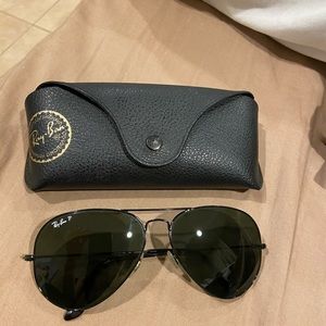 AUTHENTIC Ray Ban Unisex Aviators- Black